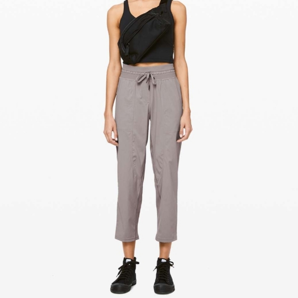Lululemon dance studio 25" pant